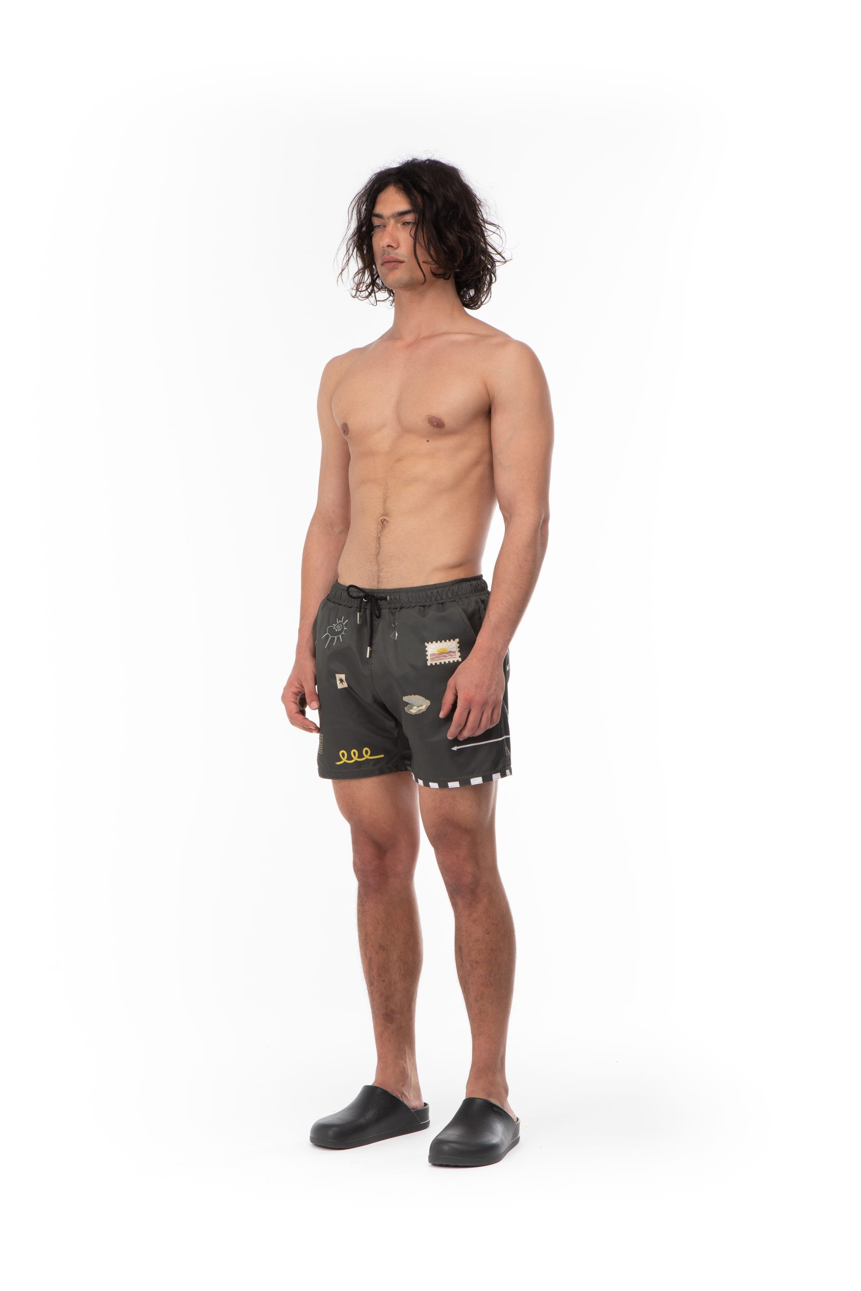 ss2026064'.,., SWIM SHORTS WITH ARTISTIC MOTIFS , BLENDING ELEGANCE WITH MODERN EDGE IN BLACK - Image 1